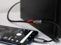 Jak bezprzewodowo puścić muzykę z telefonu na wieżę stereo?