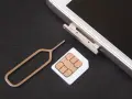 Jak włożyć kartę SIM do iPhone'a? Prosty przewodnik krok po kroku