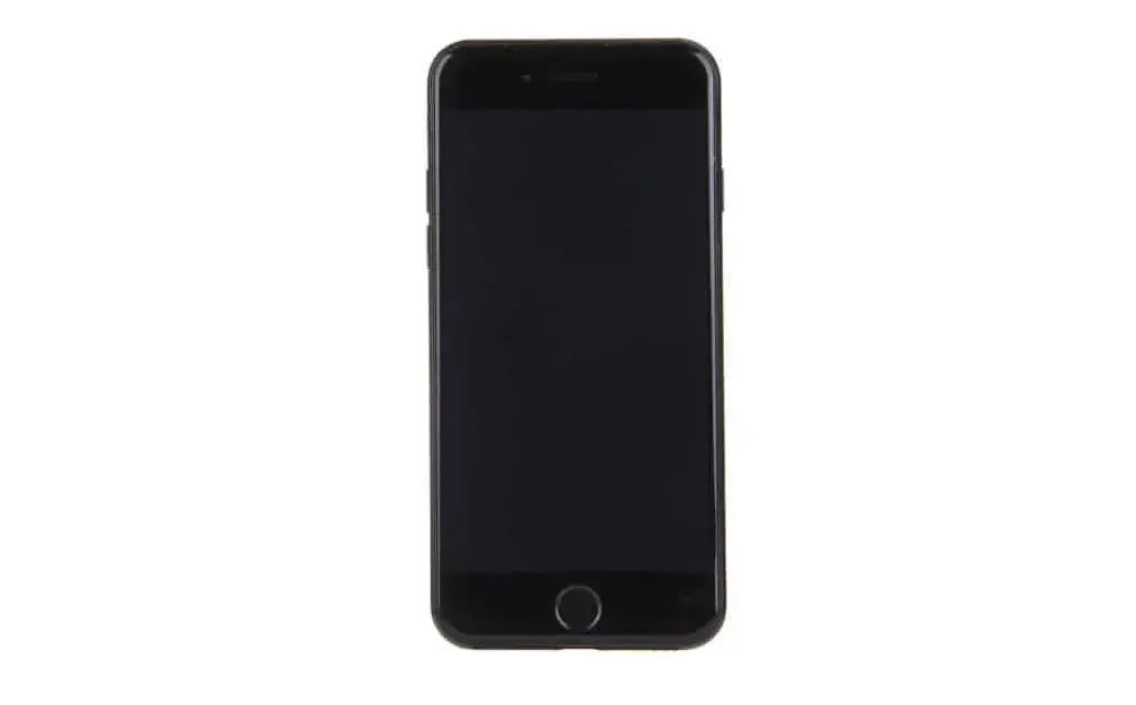 Rozładowany iPhone bez ładowarki? 7 sposobów na szybkie ładowanie