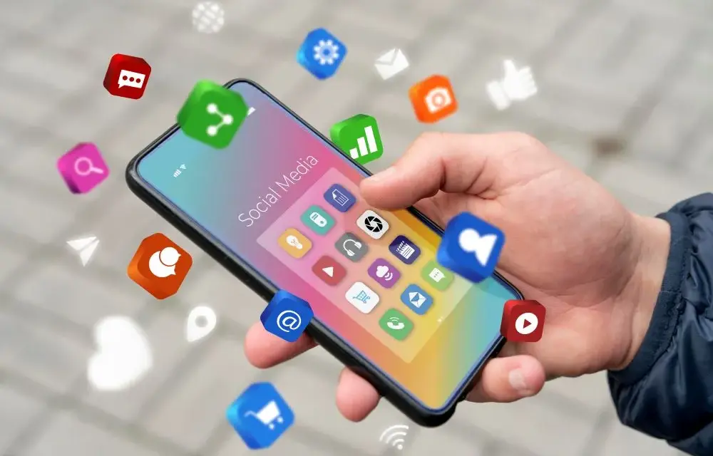 Jak przywrócić usunięte aplikacje na Androidzie i iOS? Prosty poradnik