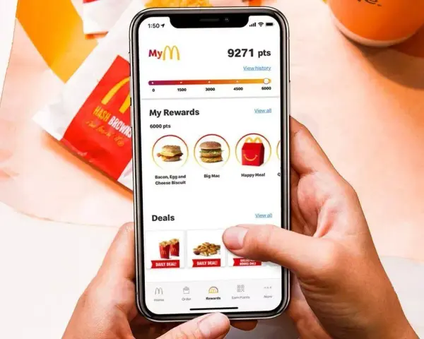 Aplikacja McDonald's za granicą: Działa? Kupony i punkty - co z nimi?