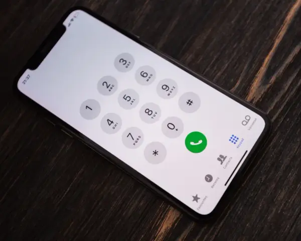 Jak odrzucić połączenie na iPhonie? Proste metody i triki