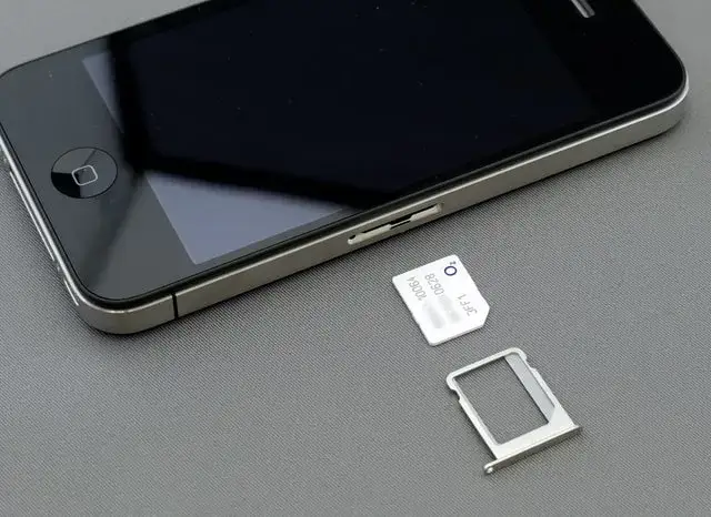 jak włożyć kartę sim do iphone instrukcja