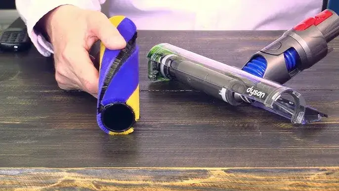 Dyson V15 Detect laserowa szczotka